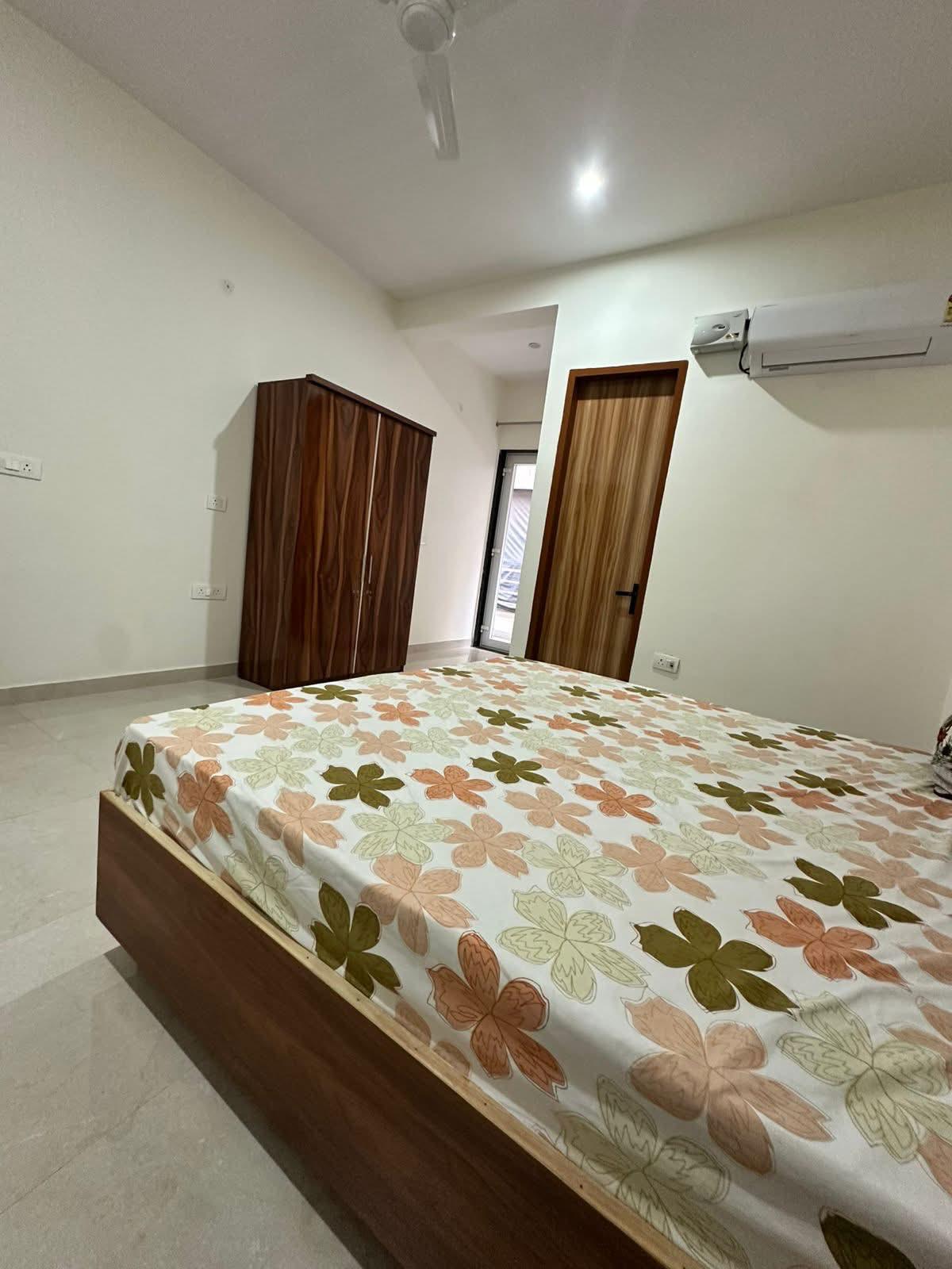 Bedroom with floral bedsheet